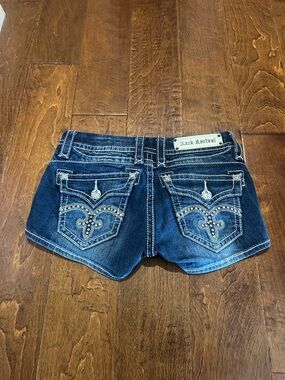 LAST CHANCE. FINAL SALE! Rock Revival Sasha Jean Shorts